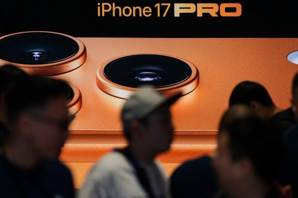 Apple to increase Chinese investments amid US-China trade tension Apple to increase Chinese investments amid US-China trade tension