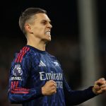 Arsenal beat Fulham to top Premier League after Man City down Everton