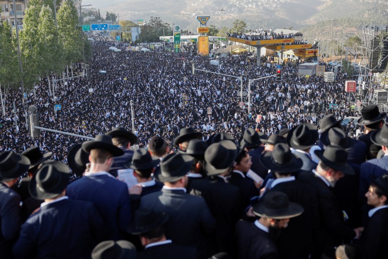 Israeli ultra-Orthodox Jews rally in Jerusalem against military service