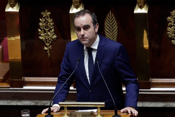 French PM Lecornu survives no-confidence parliament vote, now eyes budget French PM Lecornu survives no-confidence parliament vote, now eyes budget
