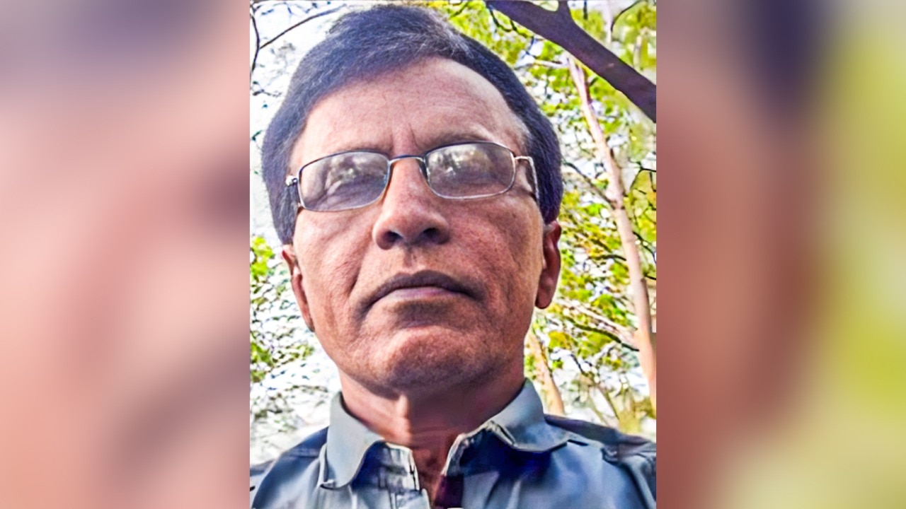Naxal leader Malloujula Venugopal Rao surrenders with 60 cadres in Maharashtra