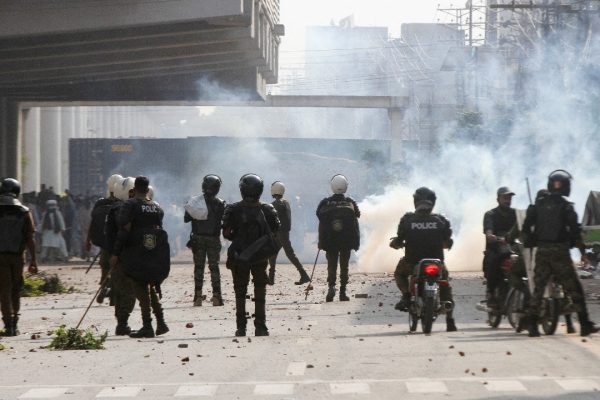 Cop among 5 killed in police firing on Islamist group rally in Pak’s Muridke Cop among 5 killed in police firing on Islamist group rally in Pak’s Muridke