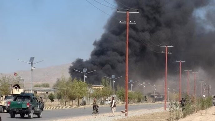 Taliban leader's India visit behind deadly Pak-Afghan clashes? | 5 big points
