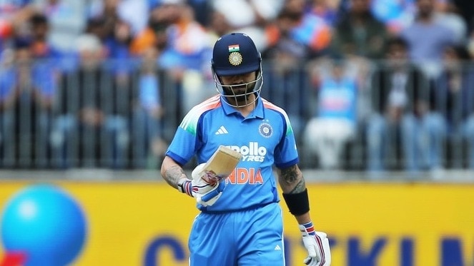 Virat Kohli bags back-to-back ducks, waves goodbye to fans at Adelaide Oval