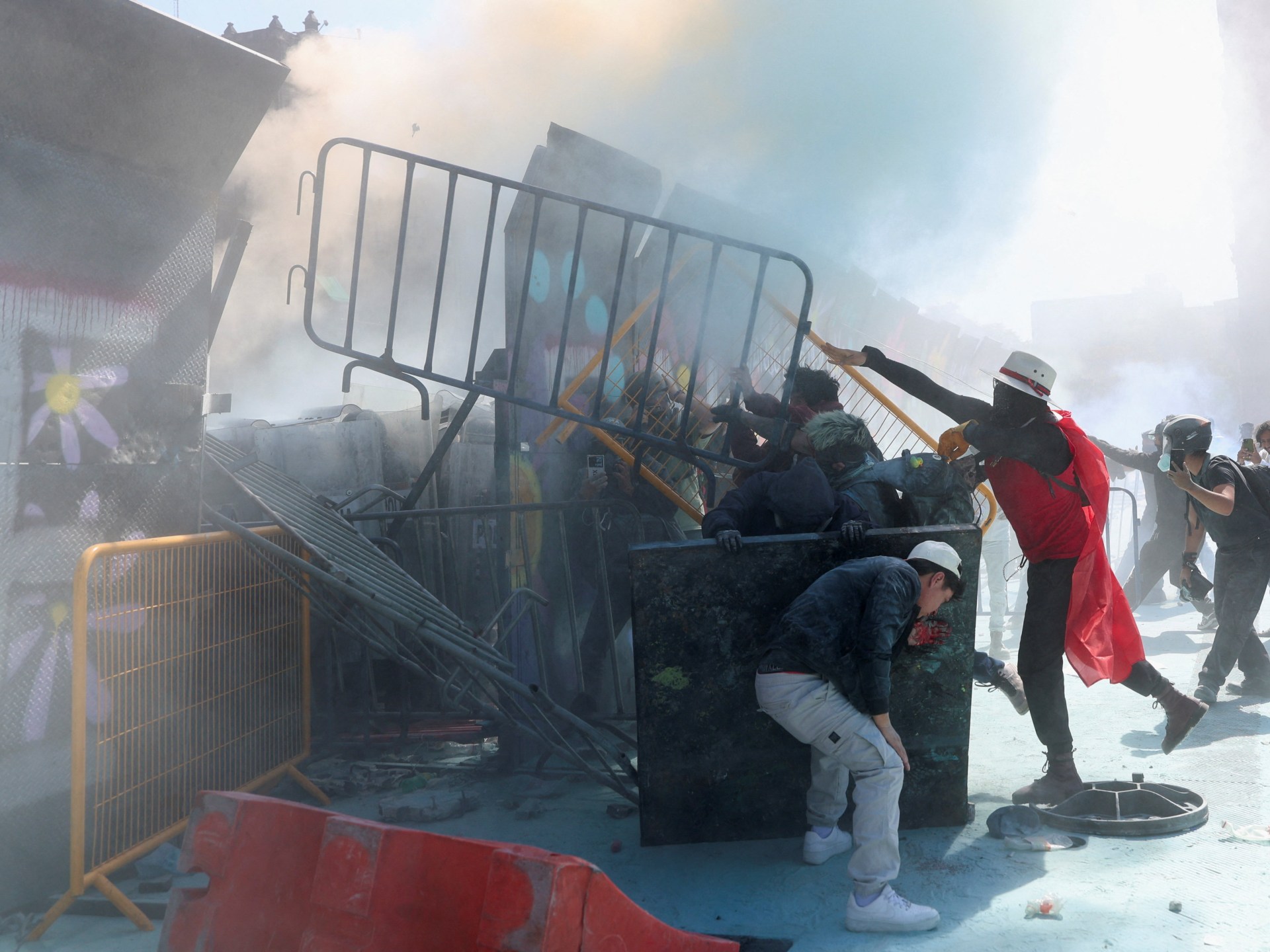 Clashes in Mexico City amid Gen-Z styled protests over crime and corruption