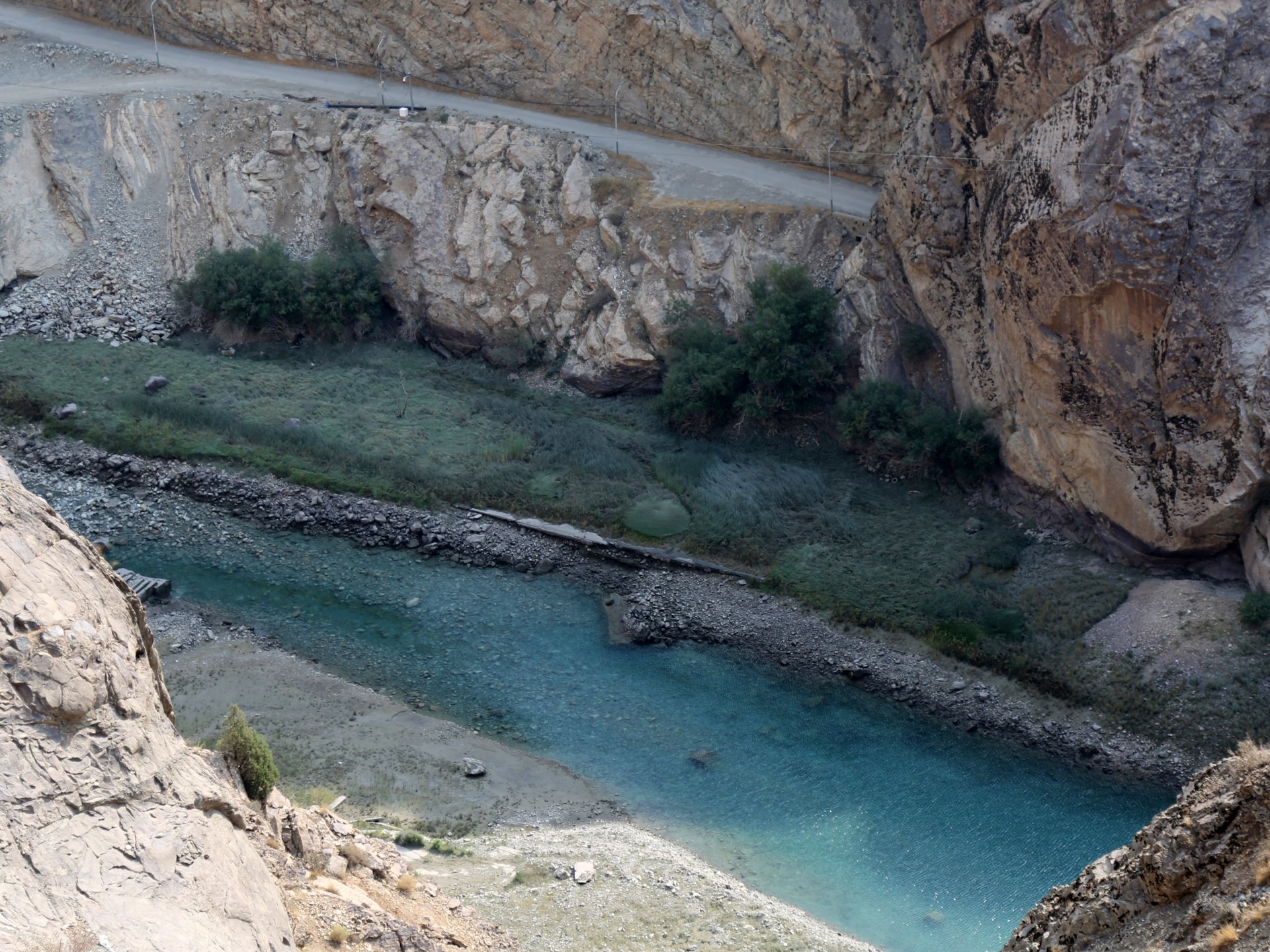 Drinking water in Tehran could run dry in two weeks, Iranian official says