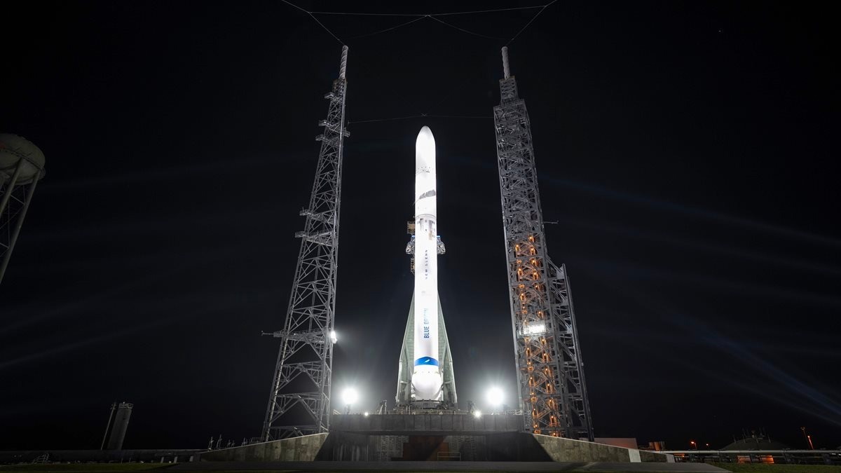 Blue Origin scrubs launch of Escapade Mars mission due to bad weather