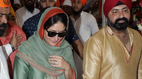 Kareena Kapoor visits Gurudwara with sons Taimur, Jeh on Gurupurab. Watch