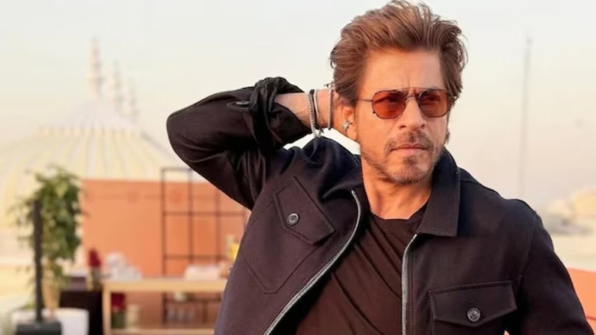 Advised not to step out: SRK apologises to fans for cancelling Mannat fan meet