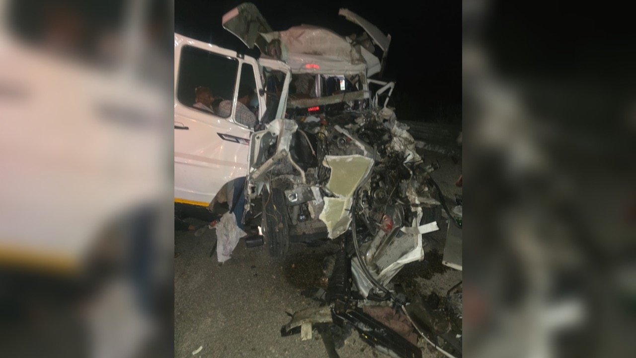 15 dead as traveller crashes into parked truck in Rajasthan, PM condoles deaths